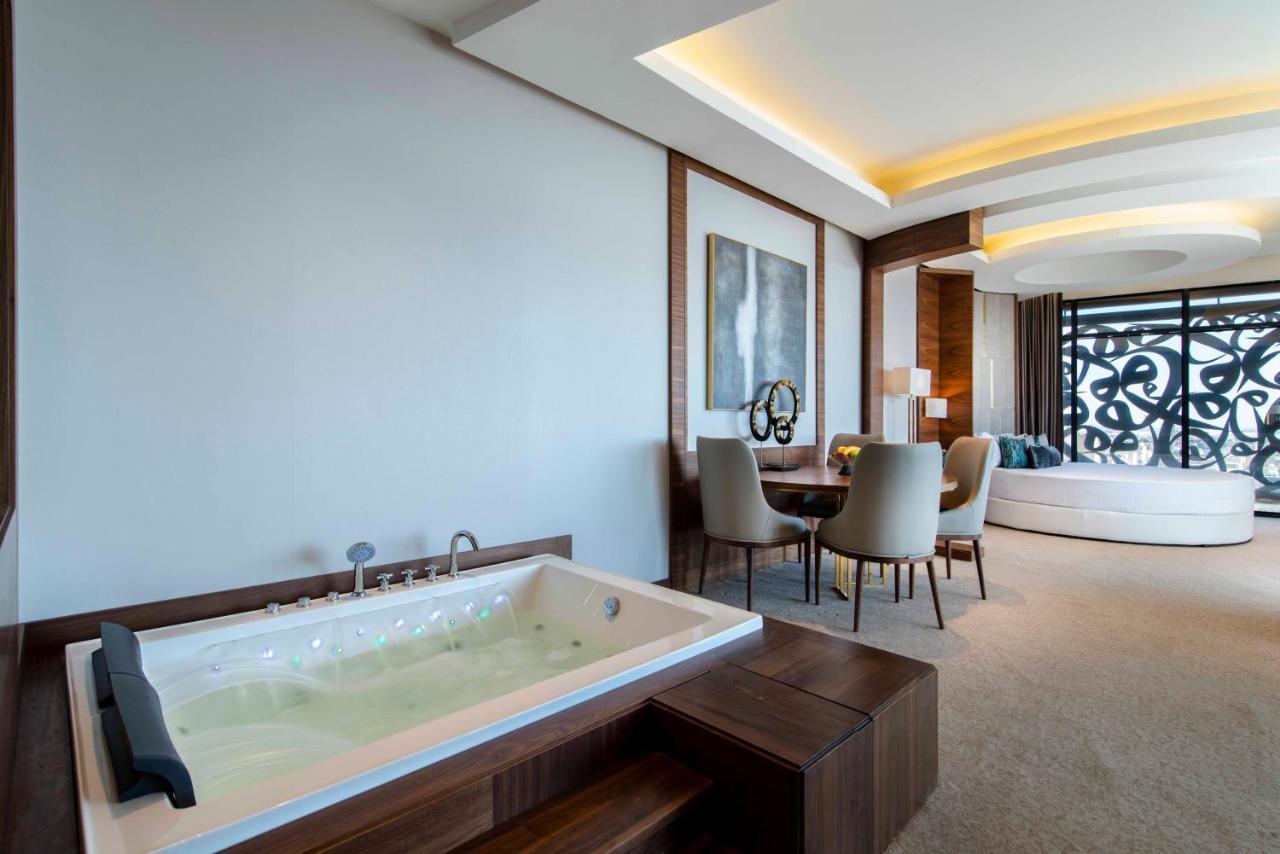 Waw Hotel Suites King Abdullah Road Ar Riyad Esterno foto