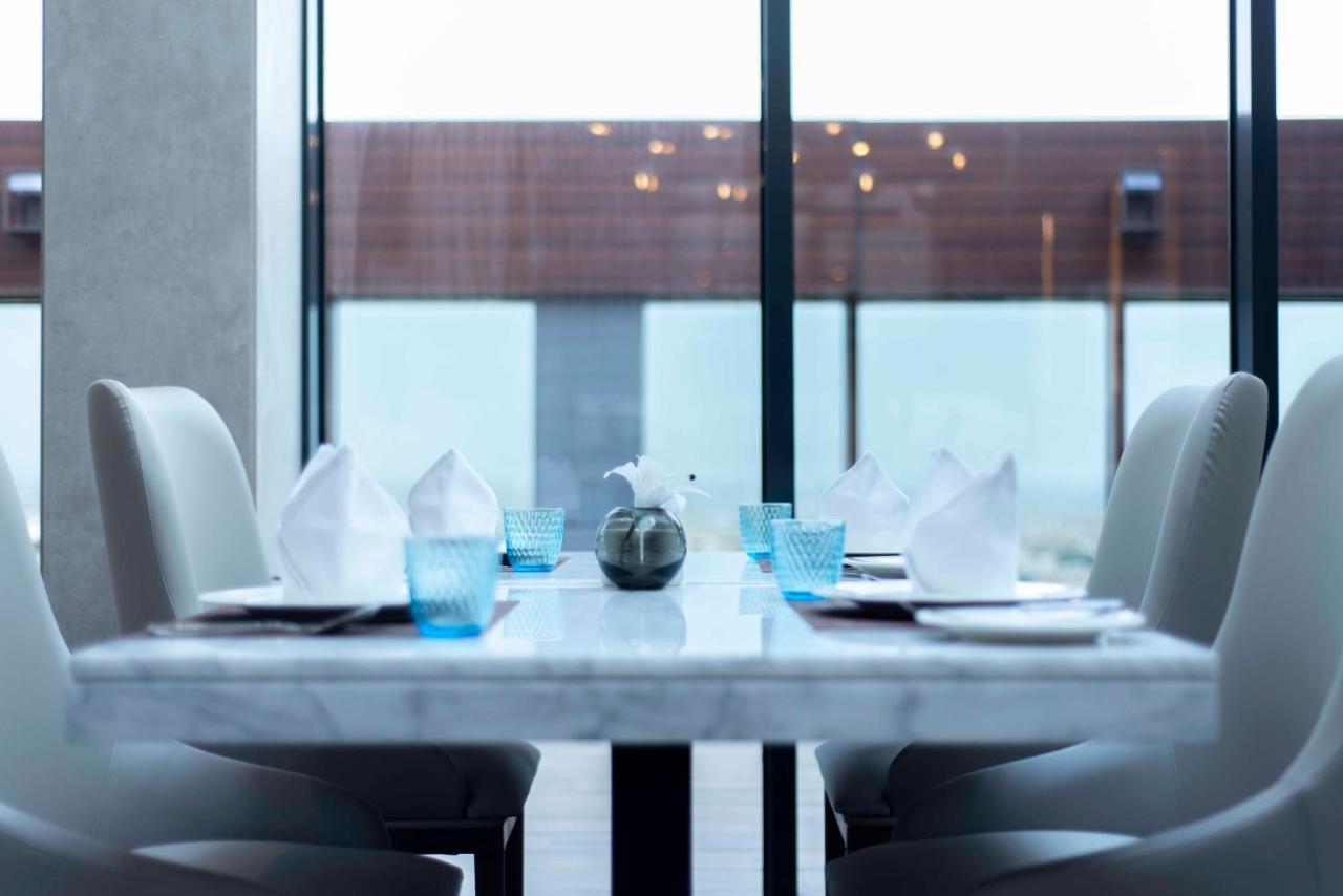 Waw Hotel Suites King Abdullah Road Ar Riyad Esterno foto