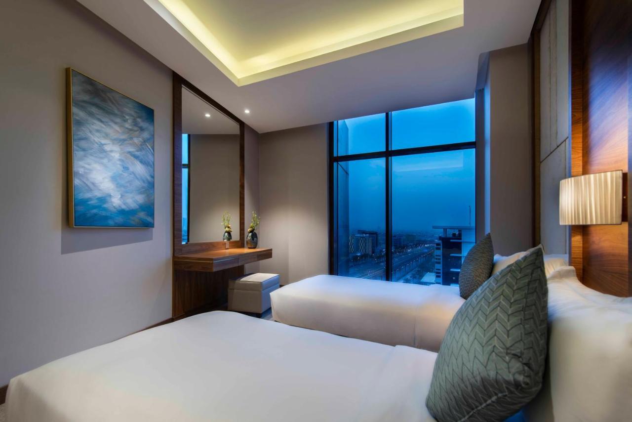 Waw Hotel Suites King Abdullah Road Ar Riyad Esterno foto